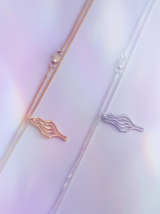 The miraculous medallion now in MINI! Celebrating strength & femininity in gold or silver plating. 2.5cm pendant on a 40cm chain. Made in Italy.
